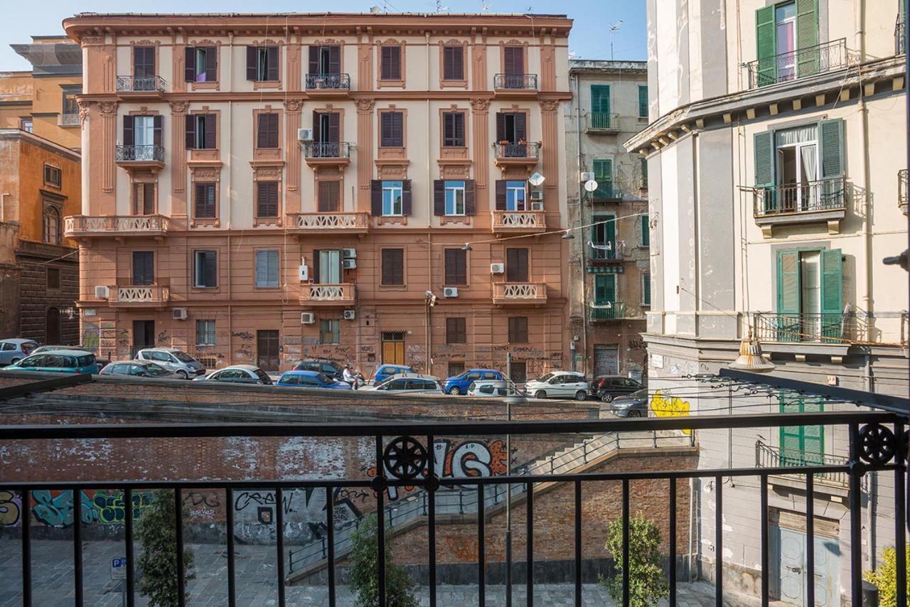 Appartamento All'Archivio Di Stato By Wonderful Italy Naples Luaran gambar